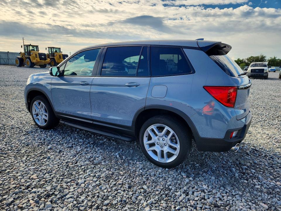 Photo 2 from auction – 2024 HONDA PASSPORT with VIN 5FNYF8H57RB020342