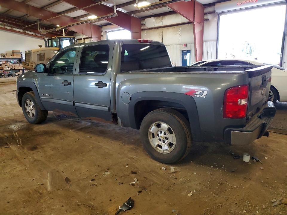 Photo 2 from auction – 2011 CHEVROLET SILVERADO with VIN 3GCPKSE3XBG102976