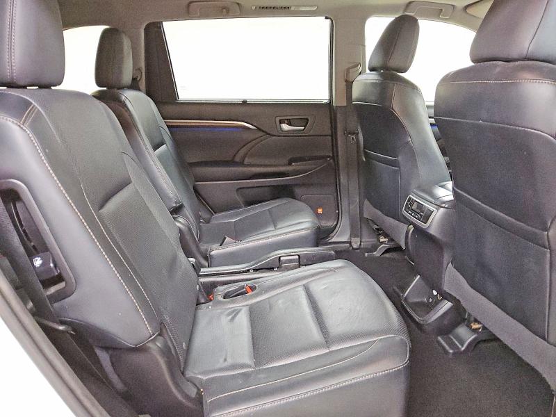Foto 11 de la subasta – 2015 TOYOTA HIGHLANDER con VIN 5TDDKRFHXFS162379