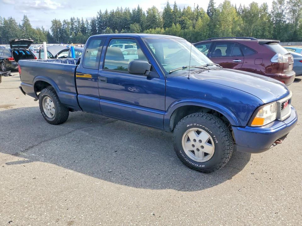 Photo 4 from auction – 2001 GMC SONOMA with VIN 1GTDT19W318207684