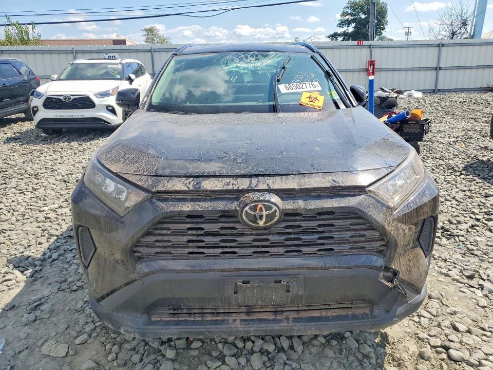 Photo 5 from auction – 2019 TOYOTA RAV4 with VIN JTMG1RFV7KJ013702