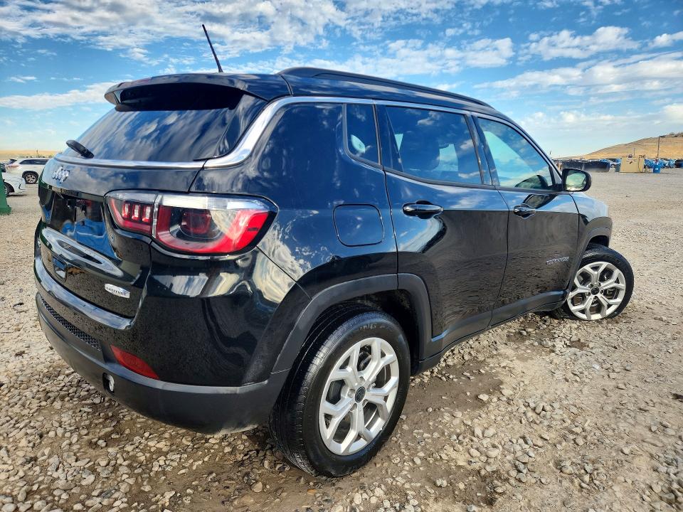 Снимка 3 от търг – 2025 JEEP COMPASS с VIN 3C4NJDBNXST604194