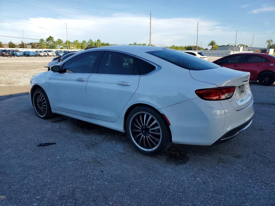 Foto 2 de la subasta – 2016 CHRYSLER 200 con VIN 1C3CCCAB3GN142673