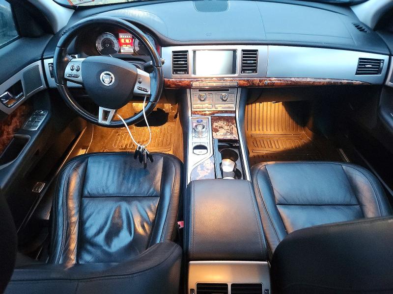 Photo 8 from auction – 2011 JAGUAR XF with VIN SAJWA0FB4BLR93425