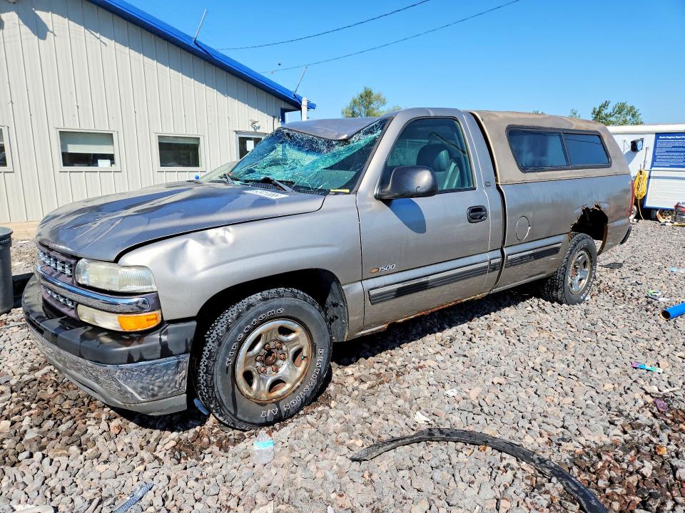 CHEVROLET SILVERADO 2000 with VIN 1GCEC14W2YE299135 - Photo from auction