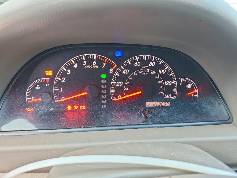 Photo 9 from auction – 2005 TOYOTA CAMRY with VIN 4T1BE32K25U507052