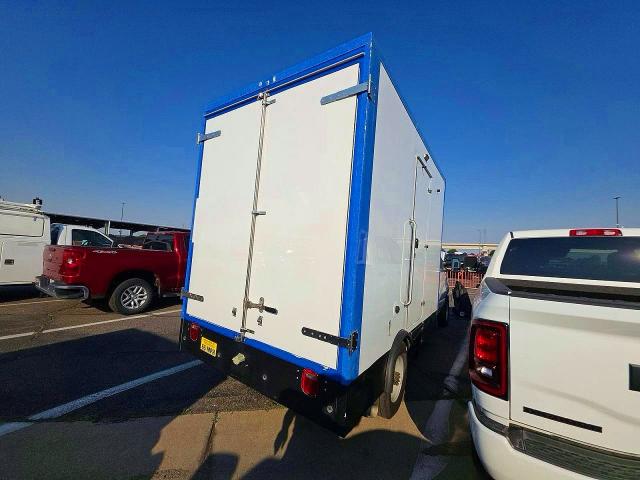 صورة رقم 4 من المزاد - 2023 FORD ECONOLINE مع VIN 1FDWE3FK9PDD31812