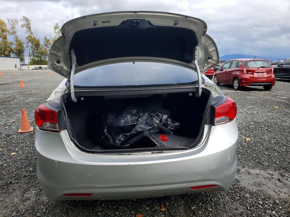 Photo 6 from auction – 2013 HYUNDAI ELANTRA with VIN KMHDH4AE5DU680466