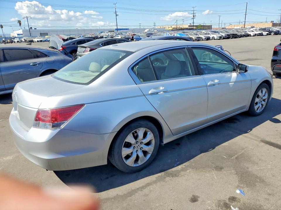 Photo 3 from auction – 2008 HONDA ACCORD with VIN 1HGCP26808A035873
