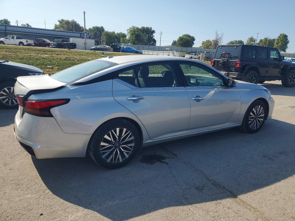 Photo 3 from auction – 2025 NISSAN ALTIMA with VIN 1N4BL4DV6SN403683