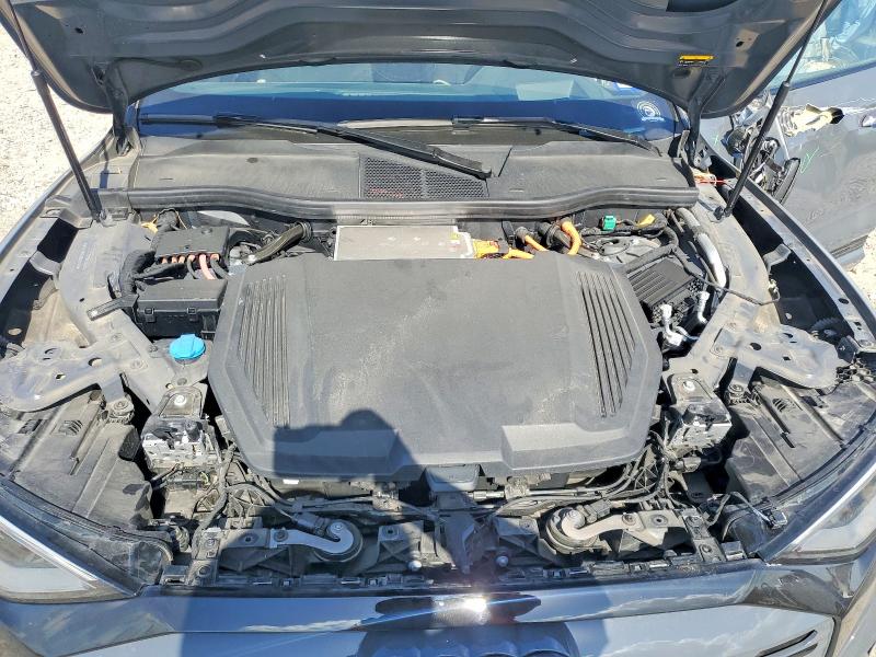 Фото 11 с аукциона – 2024 AUDI Q8 E-TRON с VIN WA16ABGE2RB032478