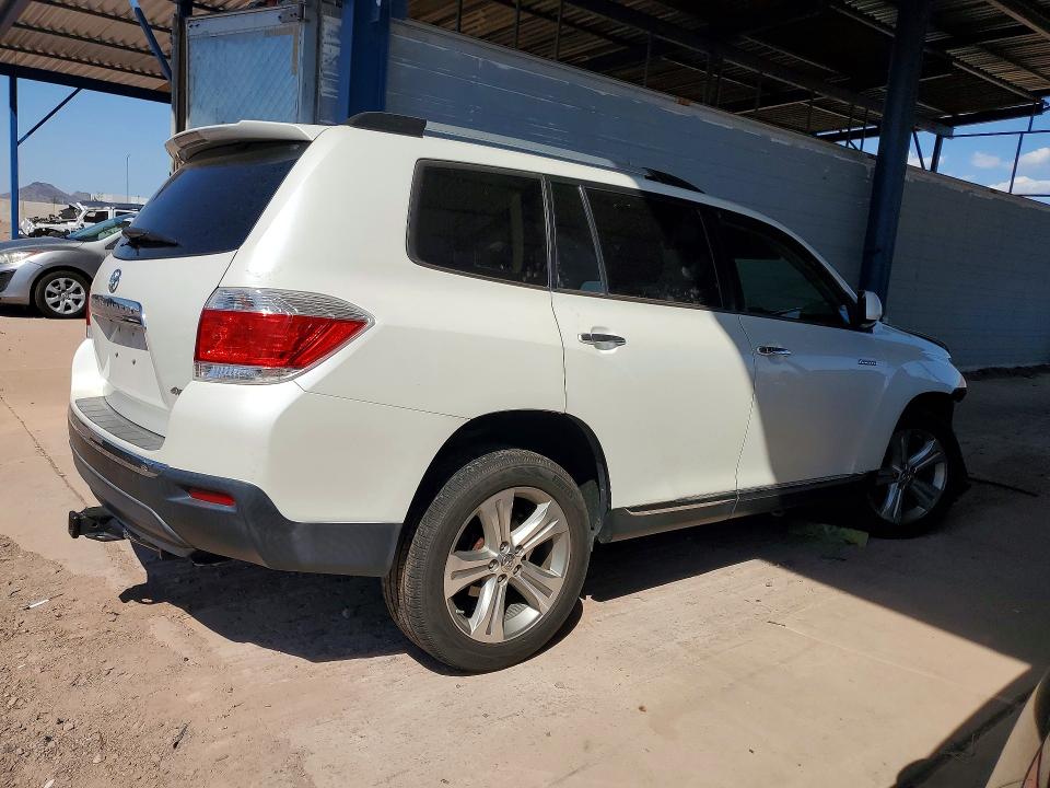 Zdjęcie 3 z aukcji – 2013 TOYOTA HIGHLANDER z VIN 5TDDK3EH0DS230314