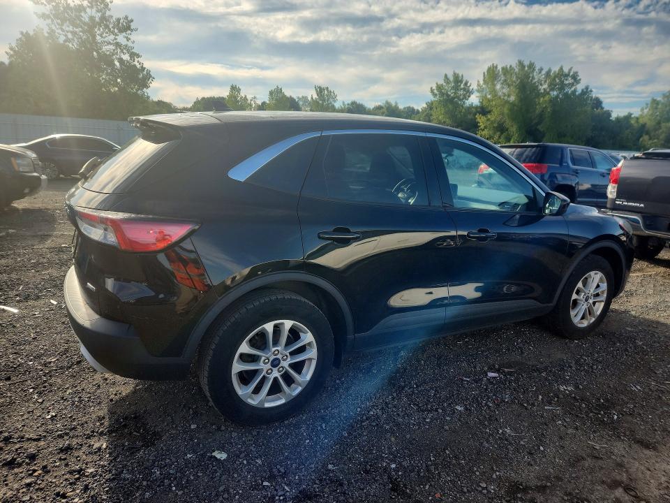صورة رقم 3 من المزاد - 2020 FORD ESCAPE مع VIN 1FMCU9G68LUA45597