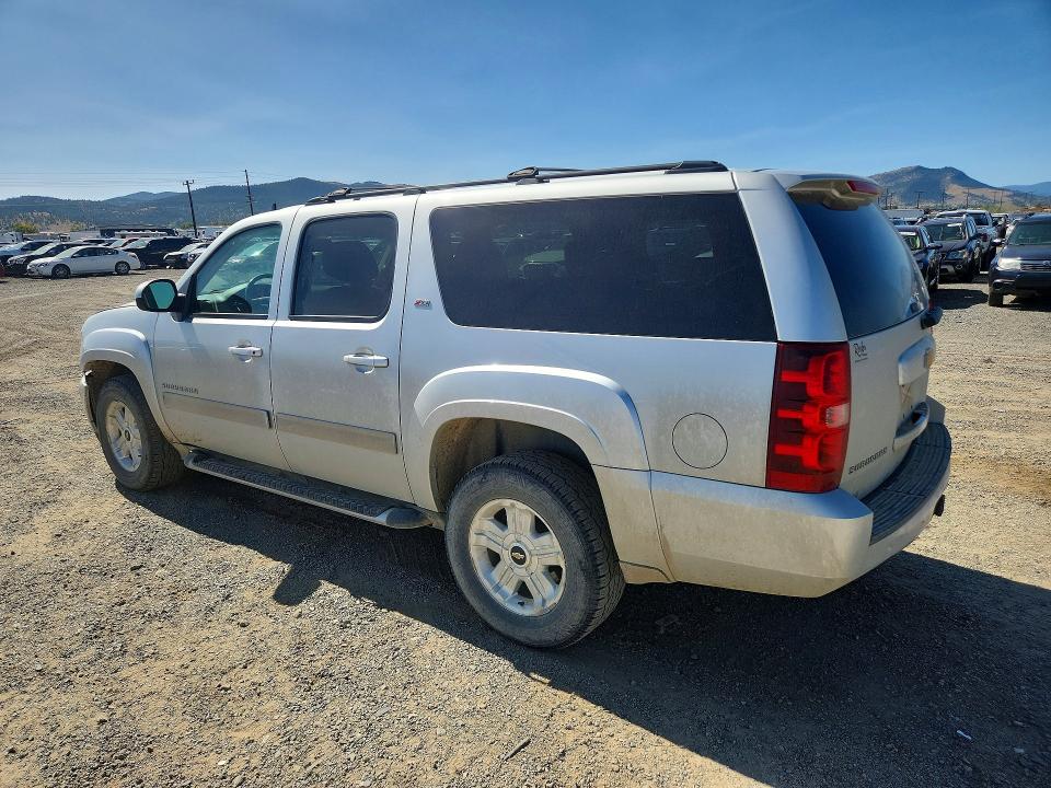 Photo 2 from auction – 2013 CHEVROLET SUBURBAN with VIN 1GNSKJE76DR353219
