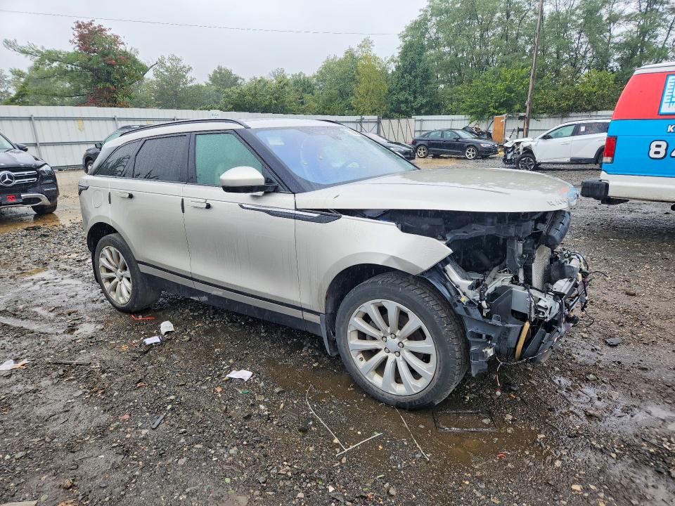 Photo 4 from auction – 2018 LAND ROVER RANGE ROVER VELAR with VIN SALYB2RX8JA724404