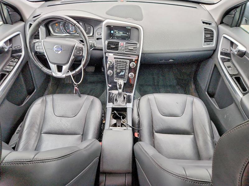 Photo 8 from auction – 2016 VOLVO XC60 with VIN YV4902RM5G2814939