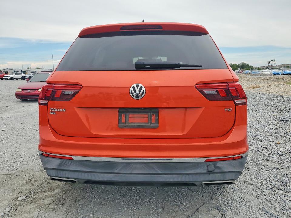 Photo 6 from auction – 2018 VOLKSWAGEN TIGUAN with VIN 3VV3B7AX1JM163753