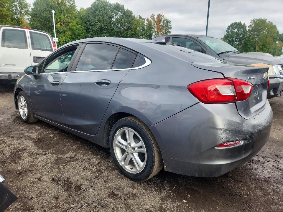 Photo 2 from auction – 2018 CHEVROLET CRUZE with VIN 1G1BE5SM1J7128370