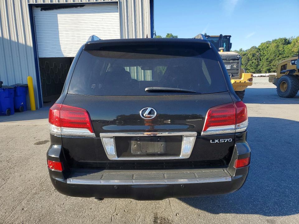 Photo 6 from auction – 2014 LEXUS LX with VIN JTJHY7AX9E4139685