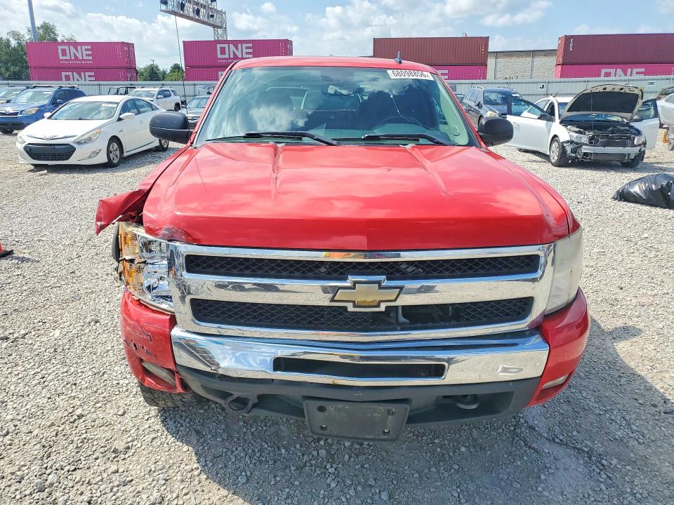 Photo 5 from auction – 2011 CHEVROLET SILVERADO with VIN 1GCRKSE30BZ261191