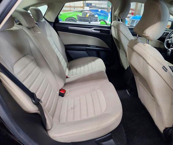 Photo 10 from auction – 2019 FORD FUSION with VIN 3FA6P0G72KR278562