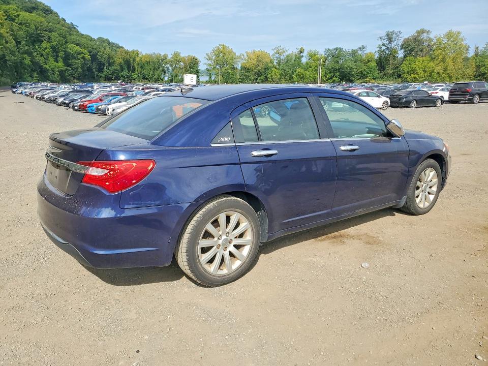 Photo 3 from auction – 2014 CHRYSLER 200 with VIN 1C3CBCG5EN135921
