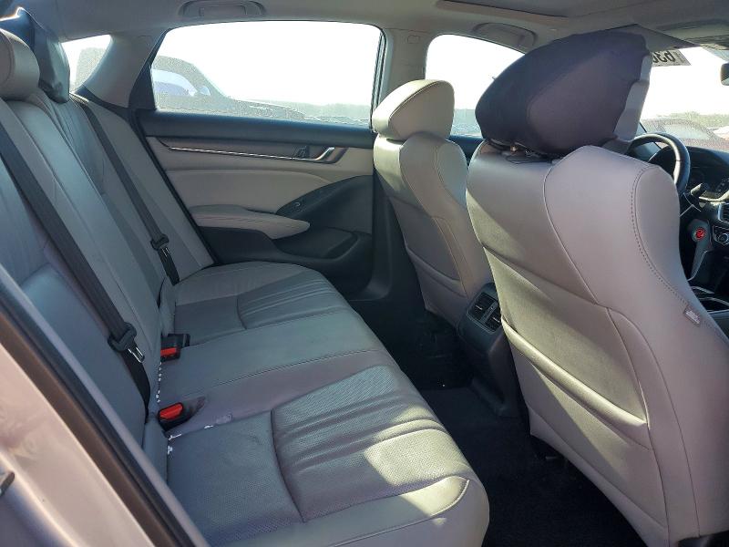 Photo 10 from auction – 2018 HONDA ACCORD with VIN 1HGCV2F90JA025025