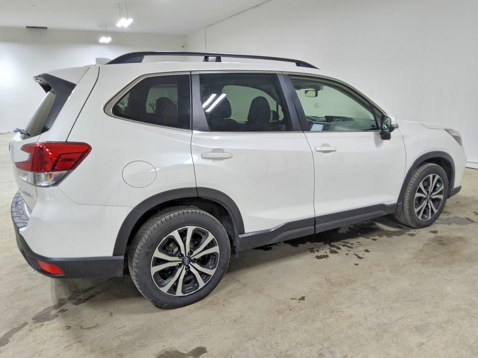Photo 3 from auction – 2019 SUBARU FORESTER with VIN JF2SKAUC3KH524827