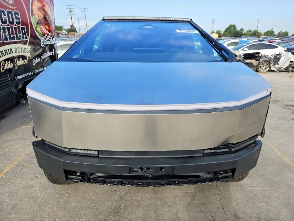 صورة رقم 5 من المزاد - 2024 TESLA CYBERTRUCK مع VIN 7G2CEHEE0RA009114