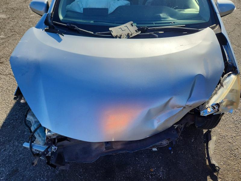 Photo 11 from auction – 2012 TOYOTA PRIUS C with VIN JTDKDTB37C1505750