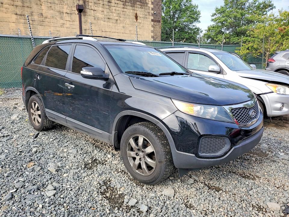 Photo 4 from auction – 2011 KIA SORENTO with VIN 5XYKT4A29BG168868