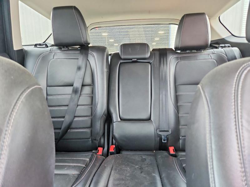 Photo 10 from auction – 2017 FORD ESCAPE with VIN 1FMCU9J94HUD57989