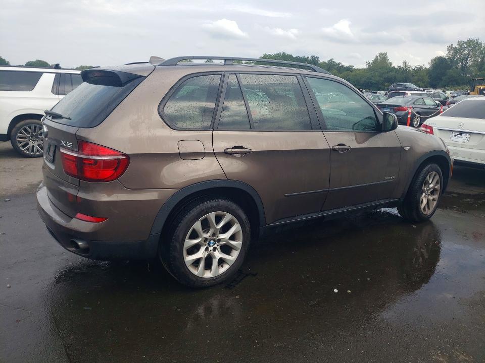 Снимка 3 от търг – 2012 BMW X5 с VIN 5UXZV4C56CL760796