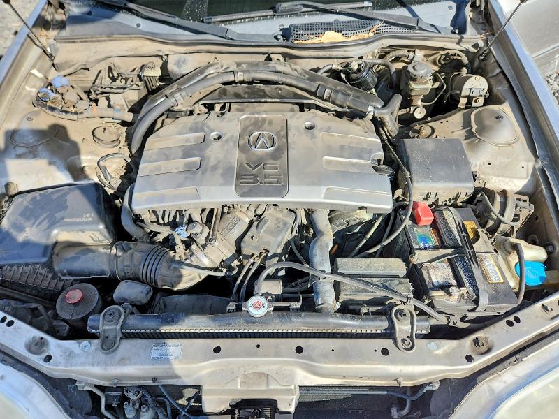 Photo 11 from auction – 2002 ACURA 3.5RL with VIN JH4KA96542C002976