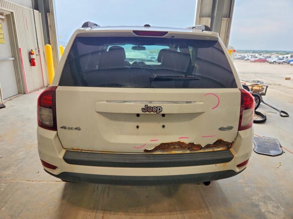 صورة رقم 6 من المزاد - 2014 JEEP COMPASS مع VIN 1C4NJDEB1ED646054