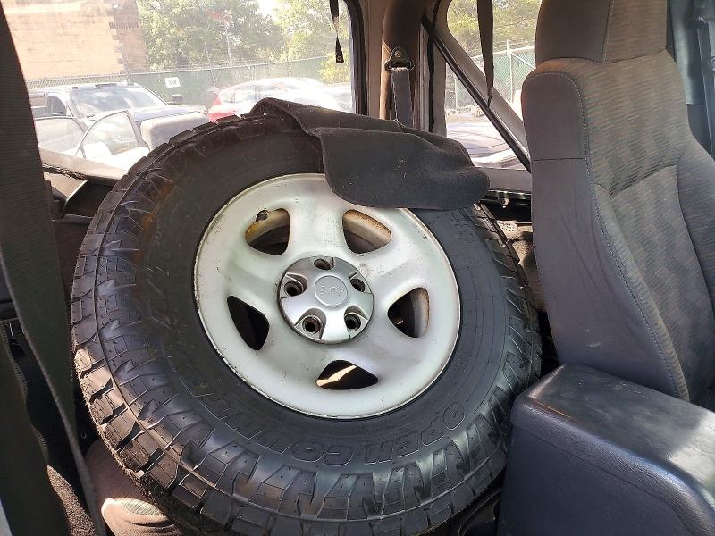 Photo 10 from auction – 2003 JEEP WRANGLER with VIN 1J4FA39S63P336688