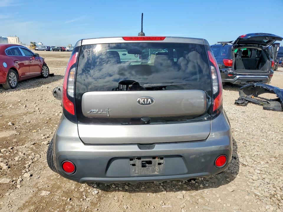 Photo 6 from auction – 2017 KIA SOUL with VIN KNDJN2A24H7494335