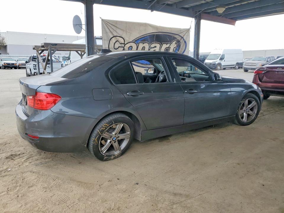 Фото 3 с аукциона – 2015 BMW 320 с VIN WBA3B1G56FNT03128