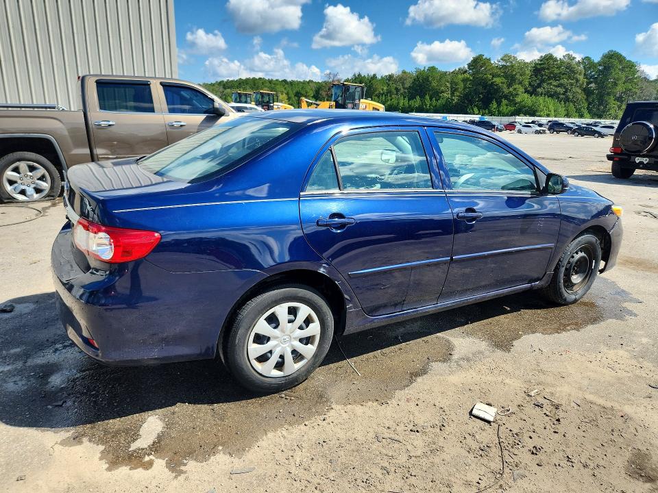 Photo 3 from auction – 2012 TOYOTA COROLLA with VIN 2T1BU4EE1CC906953