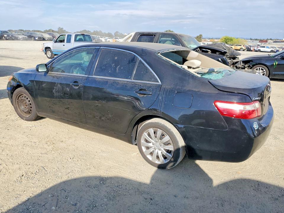 Снимка 2 от търг – 2007 TOYOTA CAMRY с VIN 4T1BE46K47U661944
