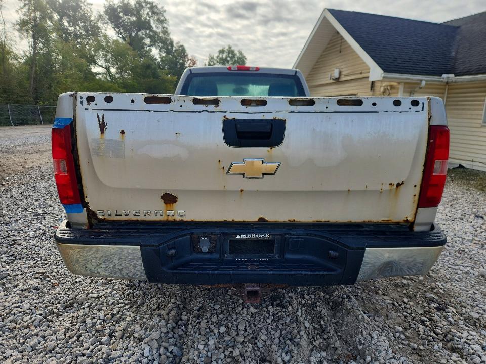 Снимка 6 от търг – 2009 CHEVROLET SILVERADO с VIN 1GCEC14XX9Z238523