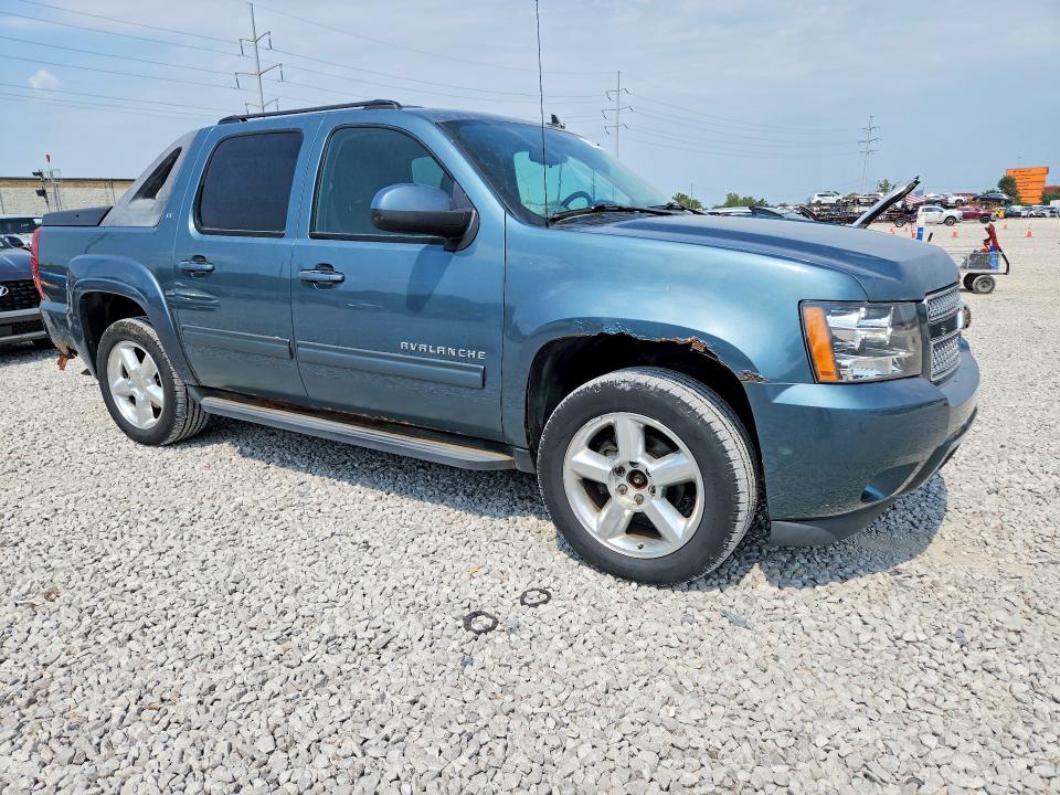 Photo 4 from auction – 2010 CHEVROLET AVALANCHE with VIN 3GNVKFE01AG107056