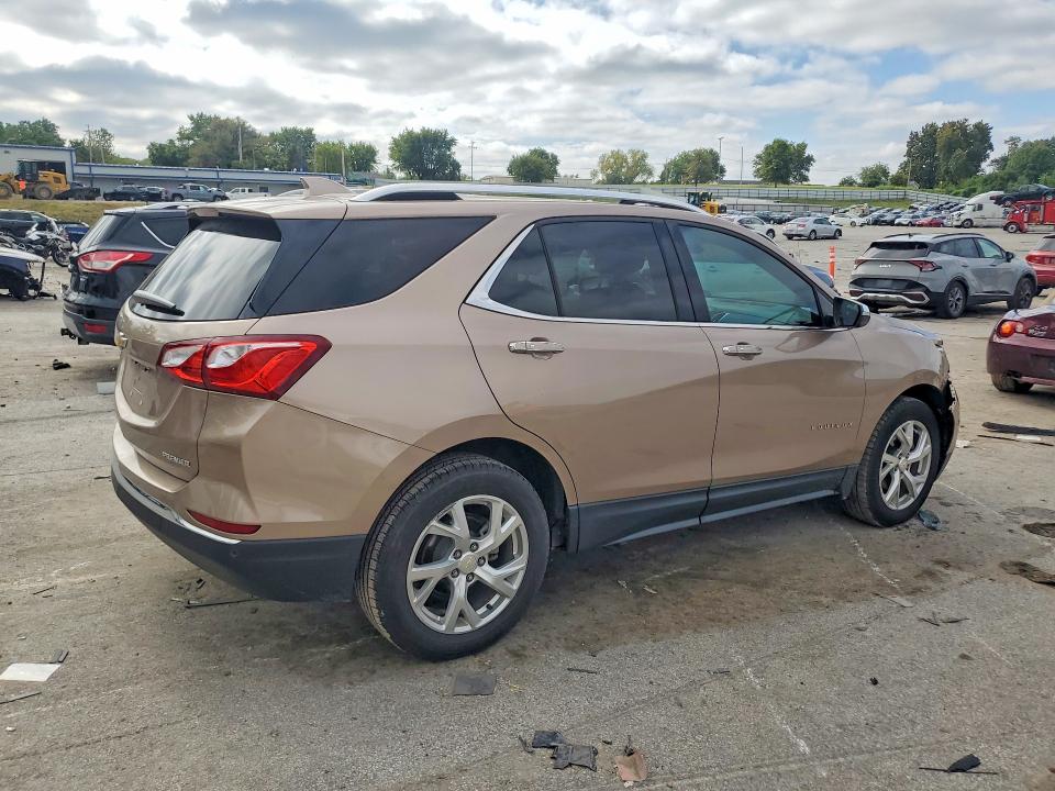 Photo 3 from auction – 2019 CHEVROLET EQUINOX with VIN 2GNAXNEV5K6245668