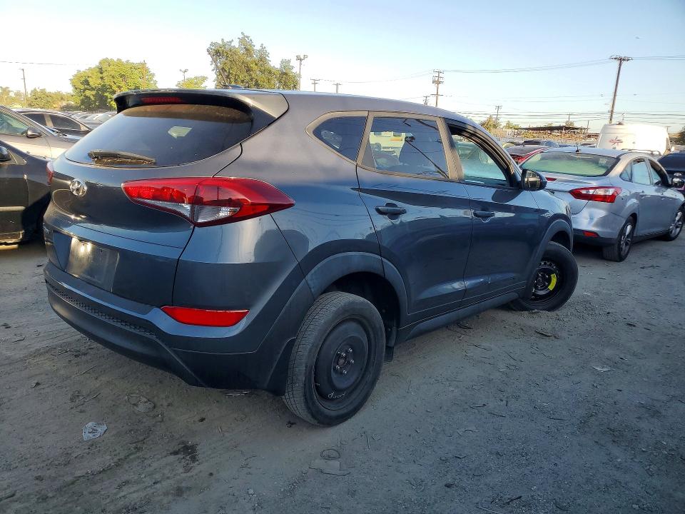 Photo 3 from auction – 2017 HYUNDAI TUCSON with VIN KM8J23A45HU550098