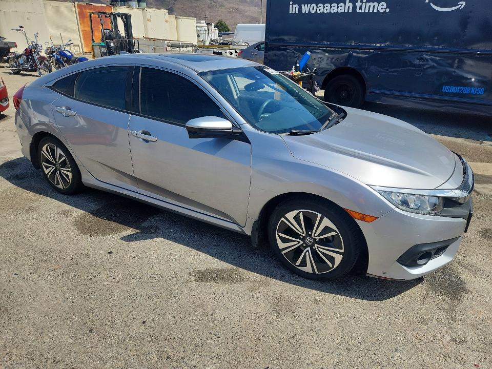 Photo 4 from auction – 2018 HONDA CIVIC with VIN JHMFC1F81JX006899