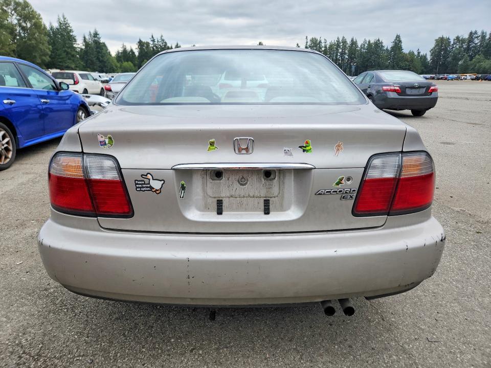 Photo 6 from auction – 1996 HONDA ACCORD with VIN 1HGCD5654TA283892