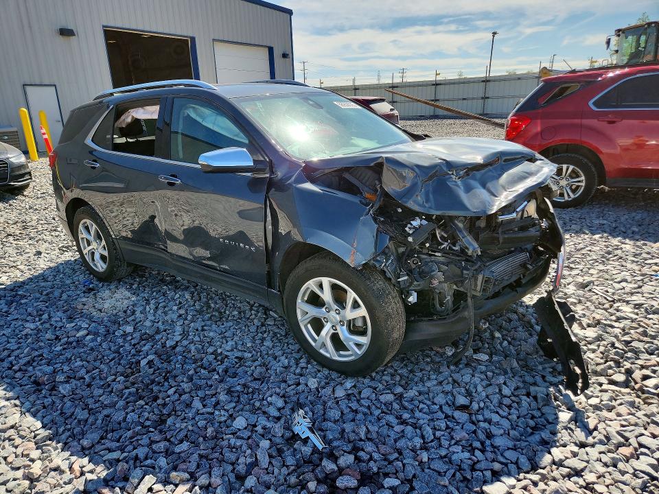 Photo 4 from auction – 2020 CHEVROLET EQUINOX with VIN 2GNAXXEV7L6269113