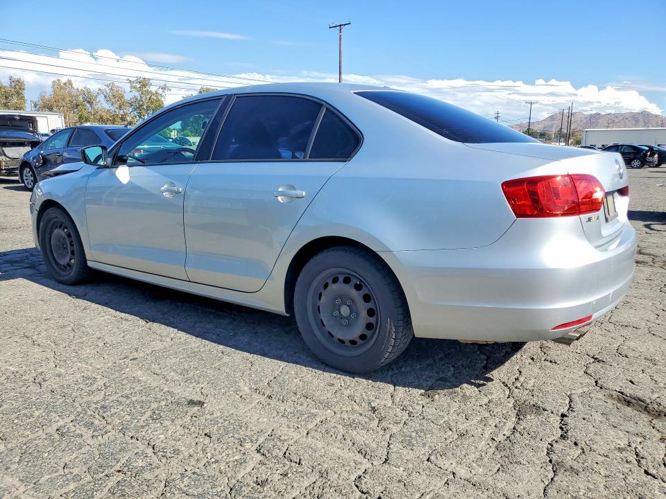 Photo 2 from auction – 2012 VOLKSWAGEN JETTA with VIN 3VW2K7AJ4CM398489