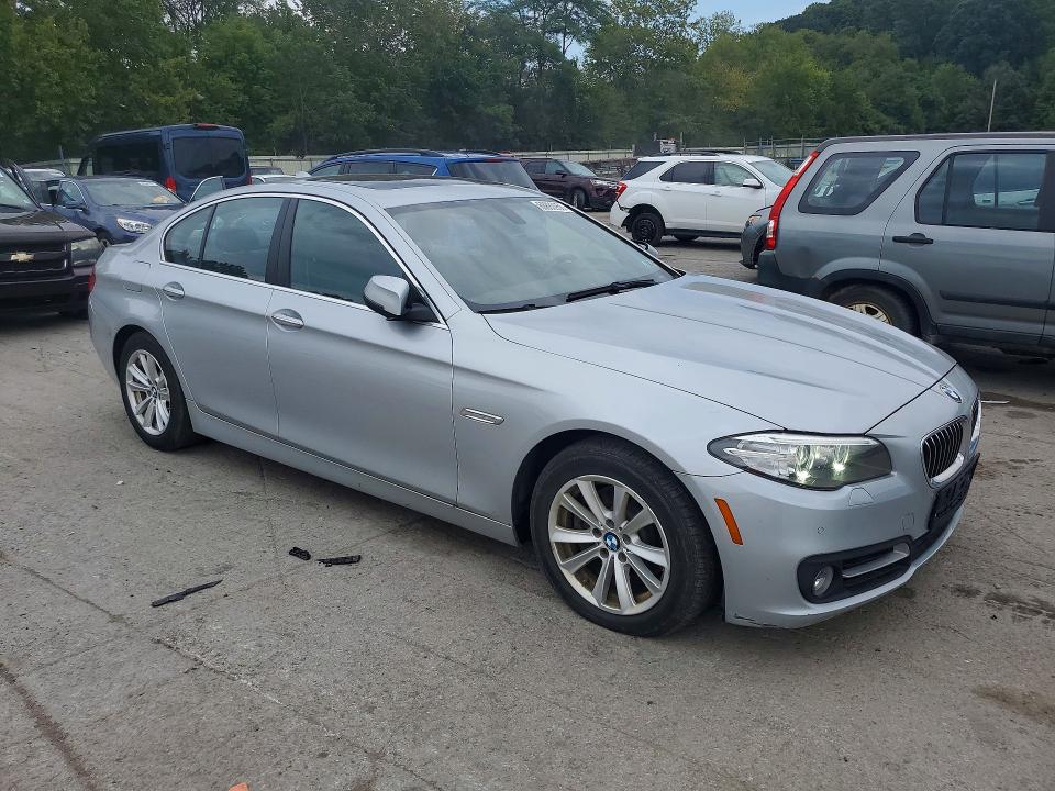 Photo 4 from auction – 2016 BMW 528 with VIN WBA5A7C50GG145721