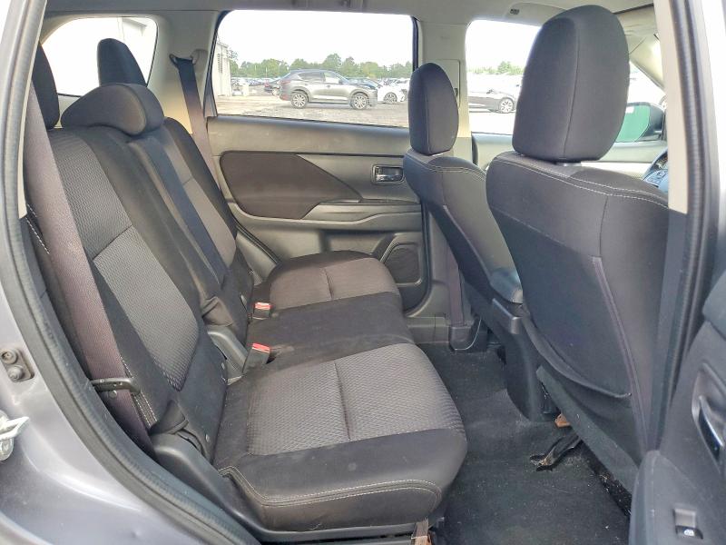Photo 11 from auction – 2017 MITSUBISHI OUTLANDER with VIN JA4AZ2A30HZ036772